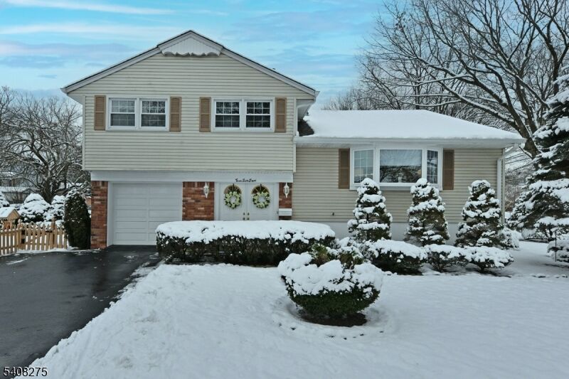 Property Photo:  368 Elmwood Dr  NJ 07652 