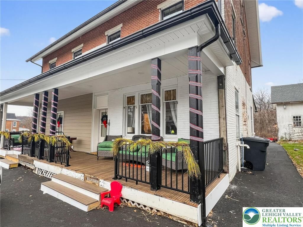 Property Photo:  3591 Station Avenue  PA 18034 