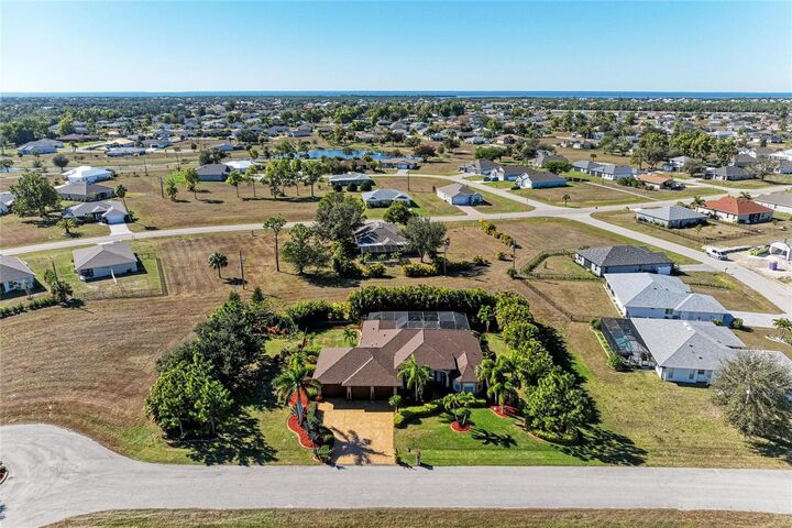 Property Photo:  25471 Islas Drive  FL 33955 