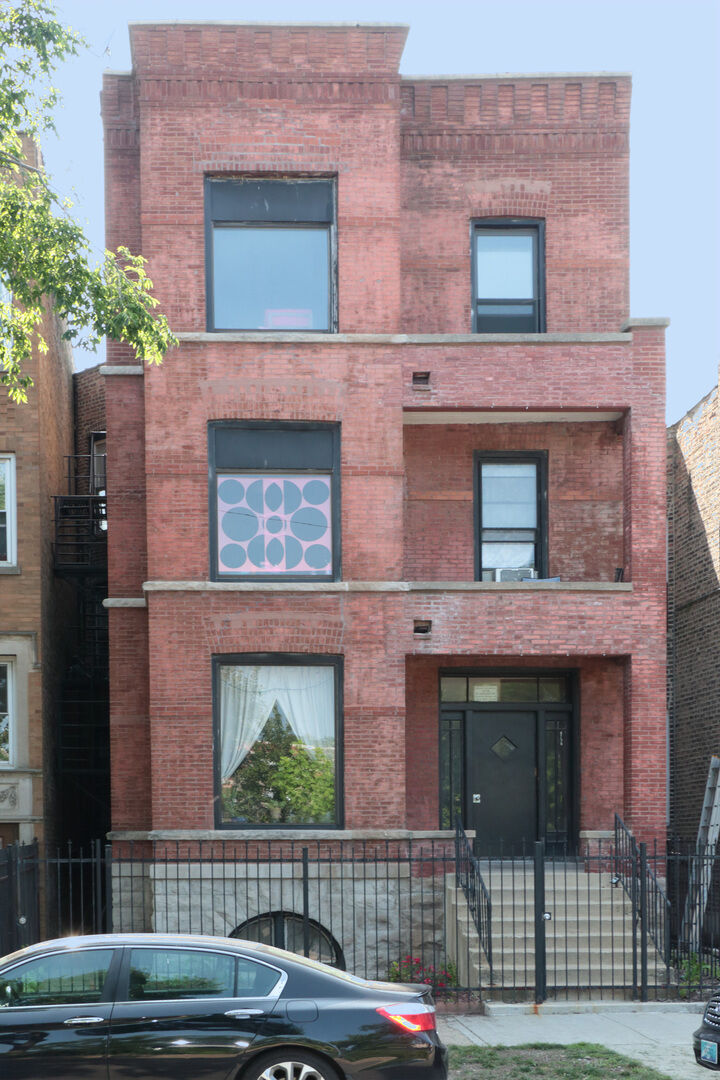 Property Photo:  4738 N Ashland Avenue 3F  IL 60640 