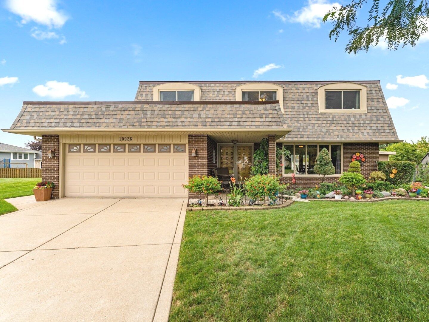 Property Photo: 10926 Circle Court IL 60465