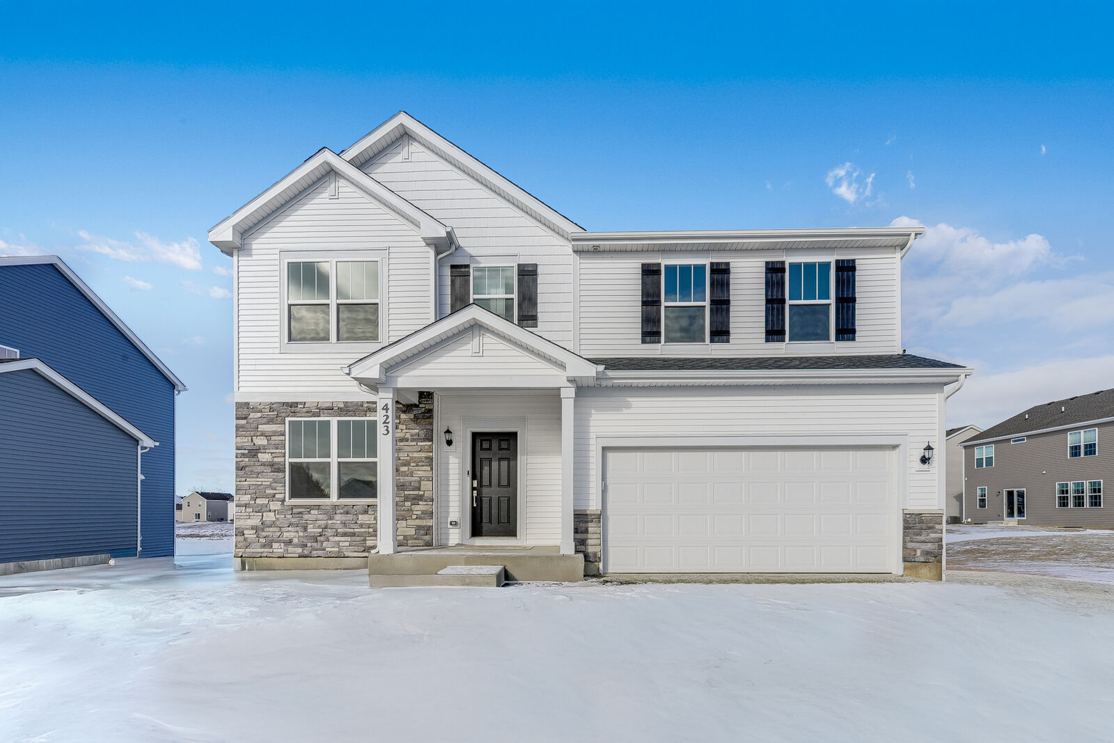 Property Photo: 423 Hathaway Lane IL 60543