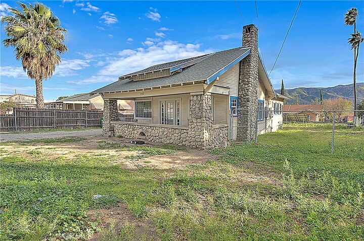 Property Photo:  292 E George  CA 92220 