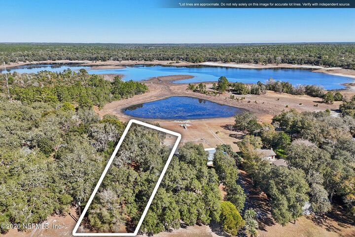 Property Photo: 5441 County Road 352 FL 32656