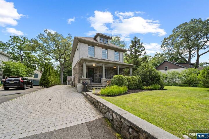 Property Photo:  30 Highwood Avenue  NJ 07432 