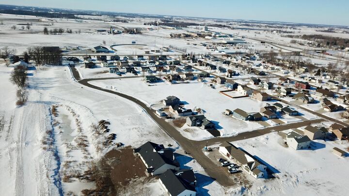 Property Photo: 204 E 11th Street SE MN 56336