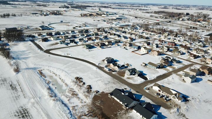Property Photo: 1012 E 4th Avenue SE MN 56336