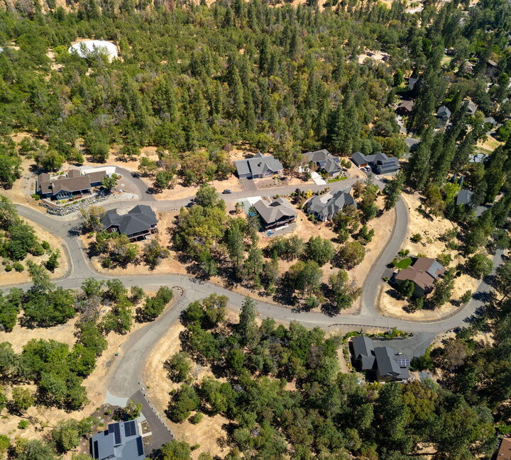 Property Photo: 809 Steeple View Lot 12 OR 97530