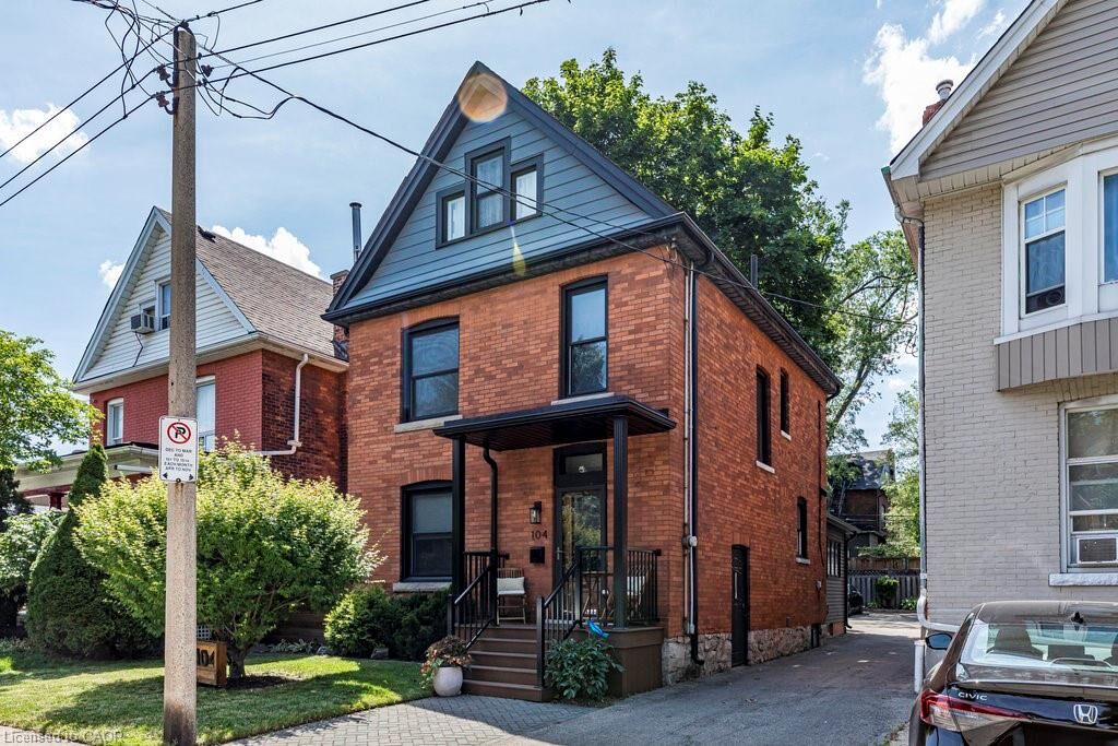 Photo de la propriété:  104 Garfield Avenue S  ON L8M 2S2 