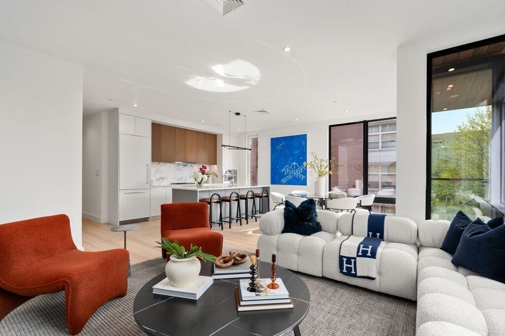 Property Photo:  595 Albany Street 302  MA 02118 