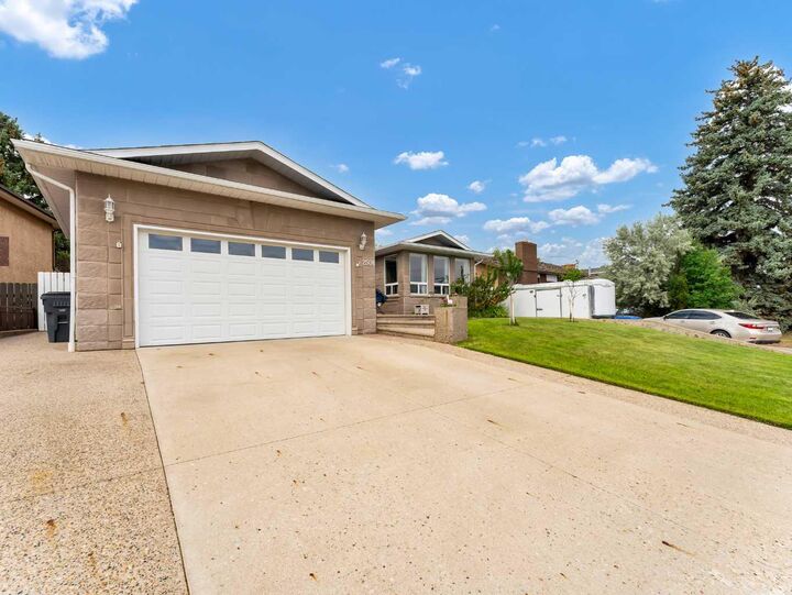 Property Photo: 2508 12 Avenue SE AB T1B 1V6