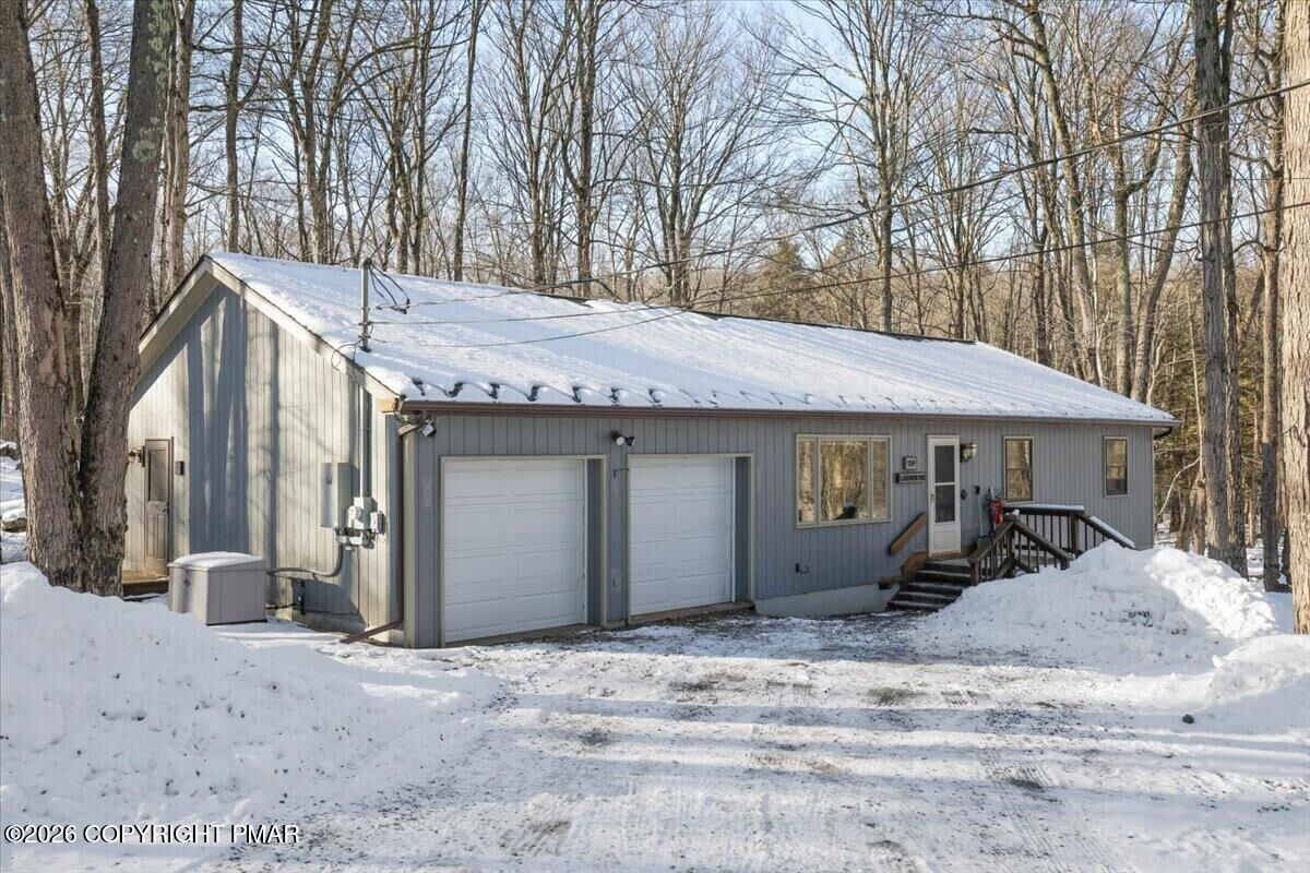 Property Photo: 259 Lc Larsen Drive PA 18424