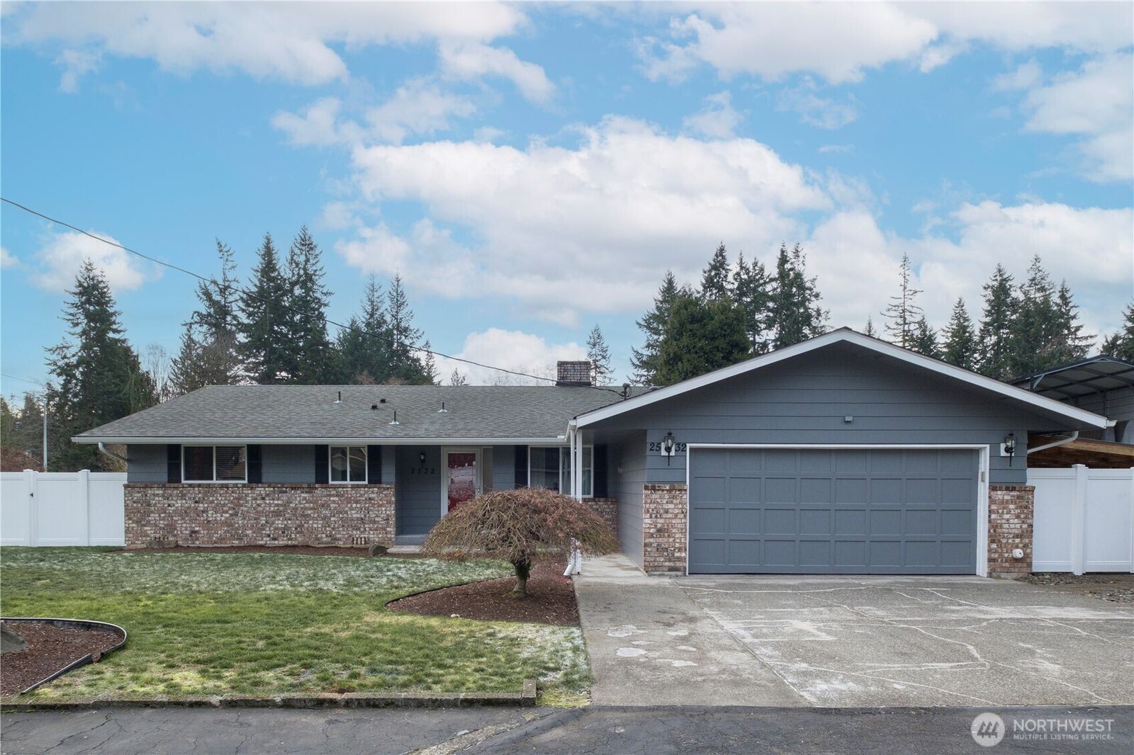 Property Photo:  2532  107th Place SE  WA 98208 