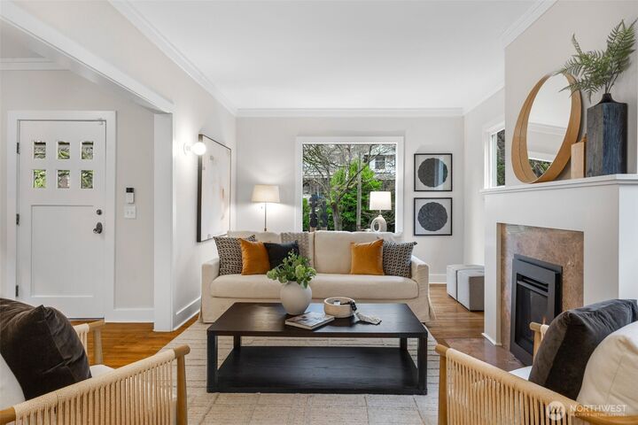 Property Photo: 926 19th Avenue E WA 98112