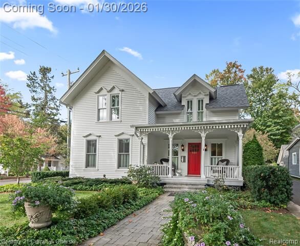 Property Photo: 552 W Dunlap St MI 48167