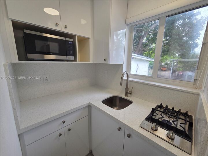 Property Photo:  6240 SW 21st St (#3) 0  FL 33155 