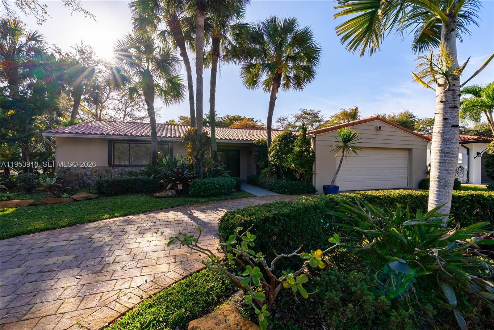 Property Photo: 6371 Hutchinson Rd FL 33014