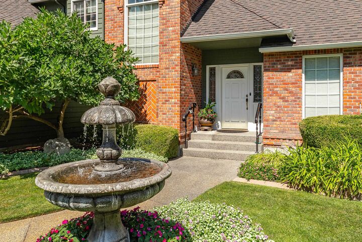 Property Photo:  13431 N Whitehouse Ct  WA 99208-7226 