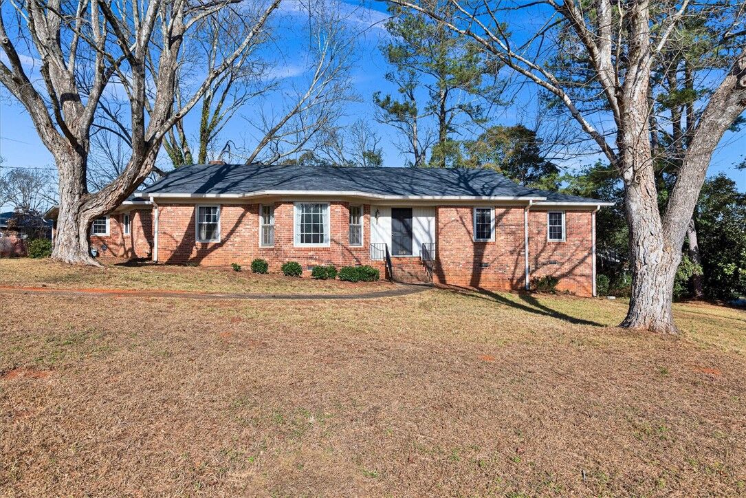 Property Photo:  308 Woodfern Circle  SC 29625 
