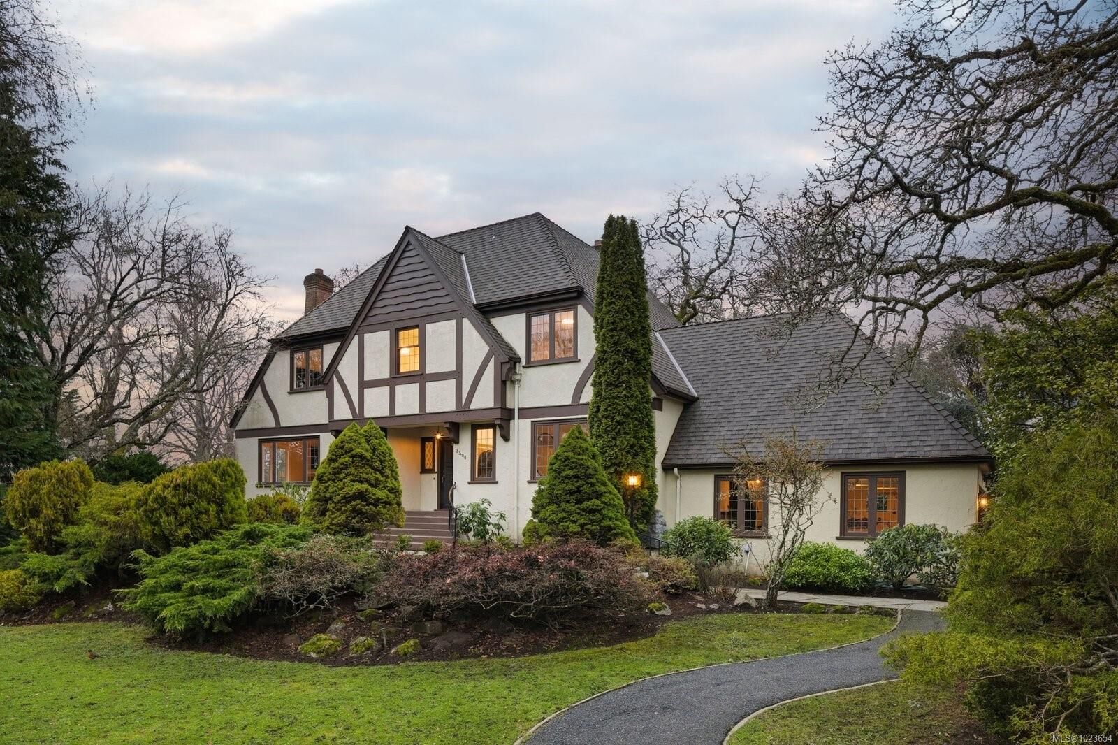 Property Photo:  3400 Upper Terrace Rd  BC V8R 6E6 