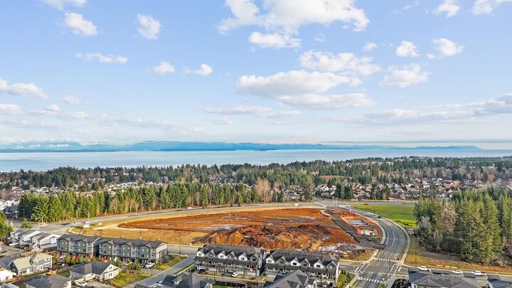 Property Photo: 769 Beaver Creek Blvd BC V9W 0G4