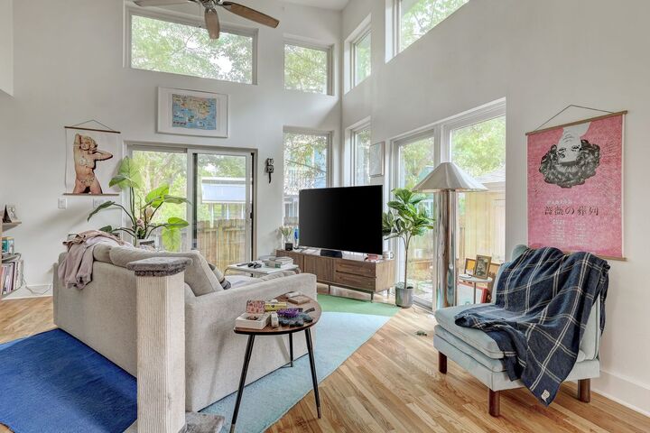 Property Photo:  809 E 44th Street  TX 78751 