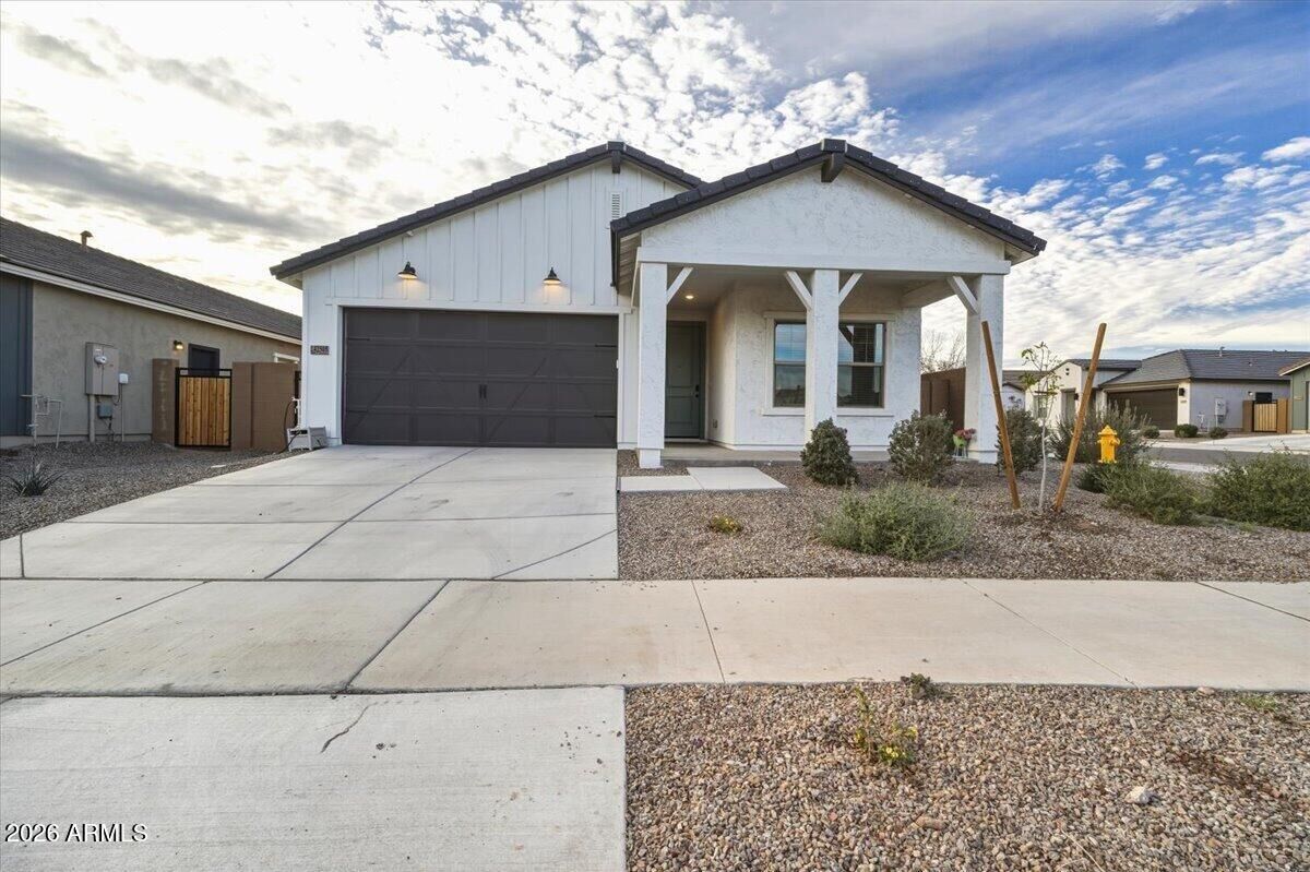 Property Photo:  42505 W Vincent Drive  AZ 85138 