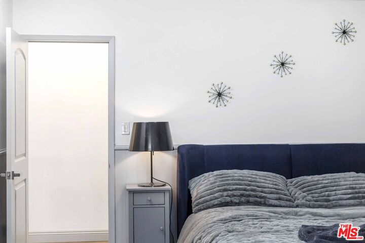 Property Photo:  6727 W 87th Pl  CA 90045 