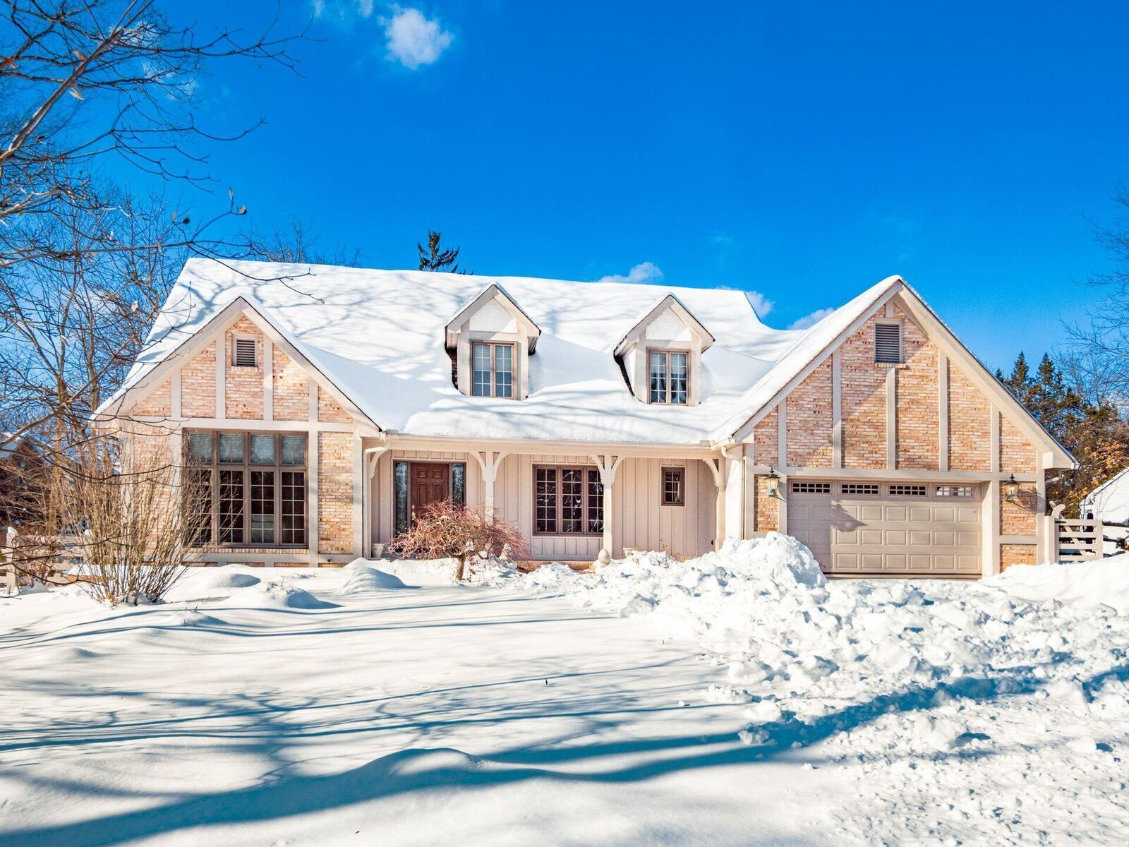 Property Photo:  812 Hard Road  OH 43235 