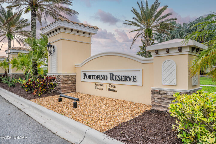 Property Photo:  2830 S Asciano Court  FL 32168 