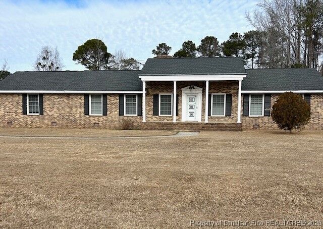 Property Photo:  102 Kyle Street  NC 28358 