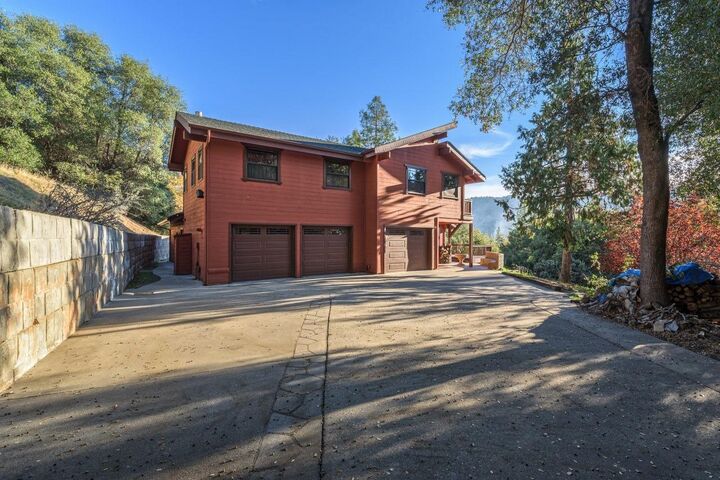 Property Photo: 42203 Oak Lane CA 93644