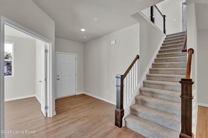 Property Photo:  6520 Fair Ridge Ln  KY 40291 