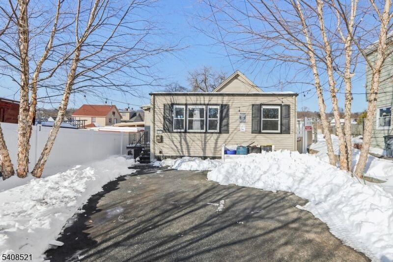 Property Photo: 631 Valley St NJ 07050
