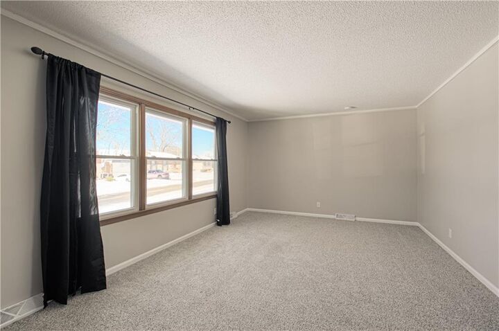 Property Photo:  3925 S Bedford Avenue  MO 64055 