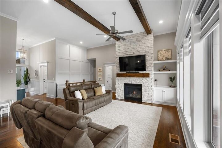 Property Photo:  2421 SW River Trail Road  MO 64082 