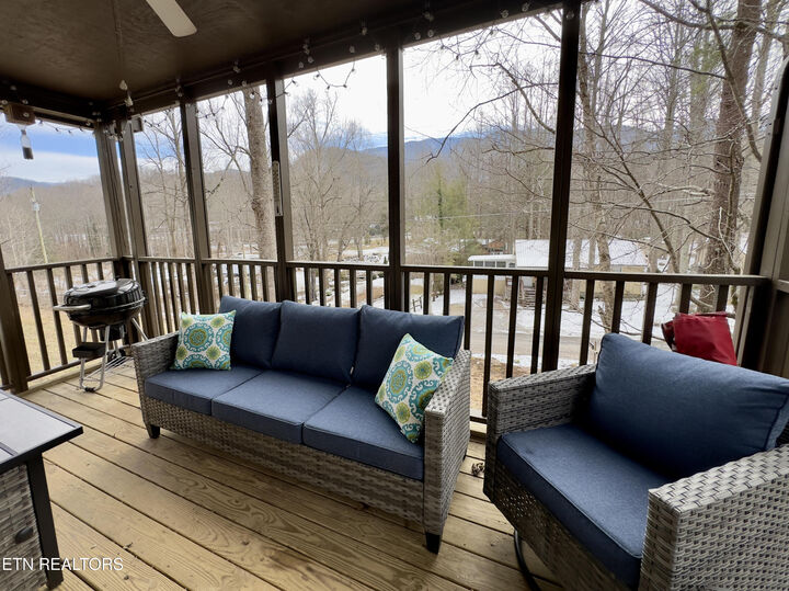 Property Photo: 146 Hollow Rd TN 37722