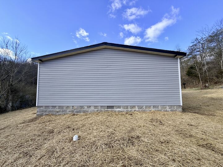 Property Photo:  1776 Little Wolf Creek Road  KY 40769 