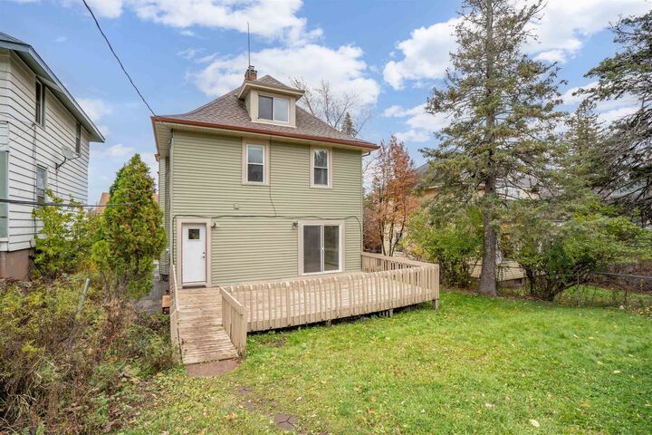 Property Photo:  625 Woodland Ave  MN 55812 