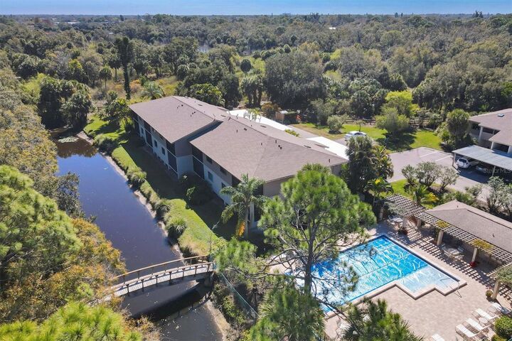 Property Photo:  3363 Cross Creek Drive 3363  FL 34231 