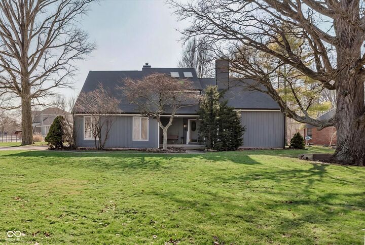Property Photo:  2020 S Oakwood Drive  IN 46163 