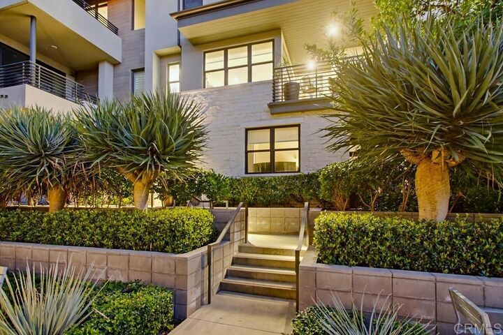 Property Photo: 2744 Via Alta Place CA 92108