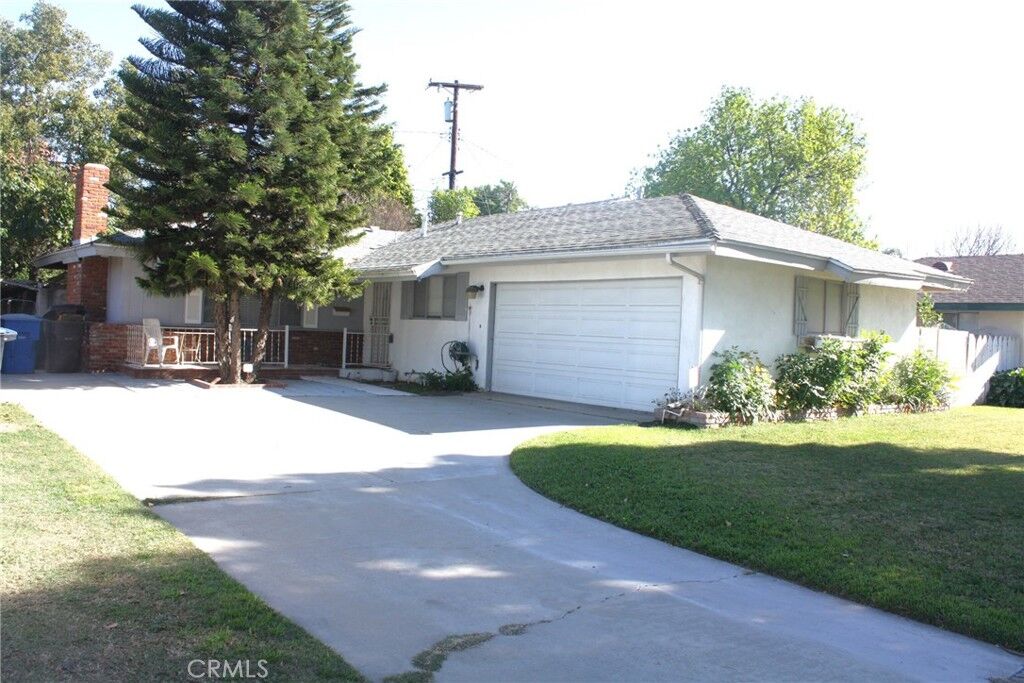 Property Photo:  6458 Rhonda  CA 92504 