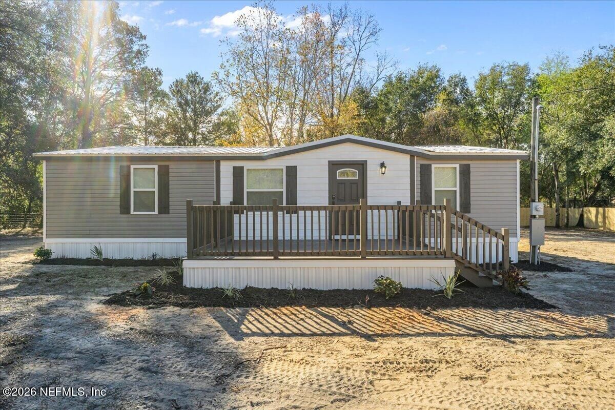 Property Photo:  121 Lynnwood Avenue  FL 32148 