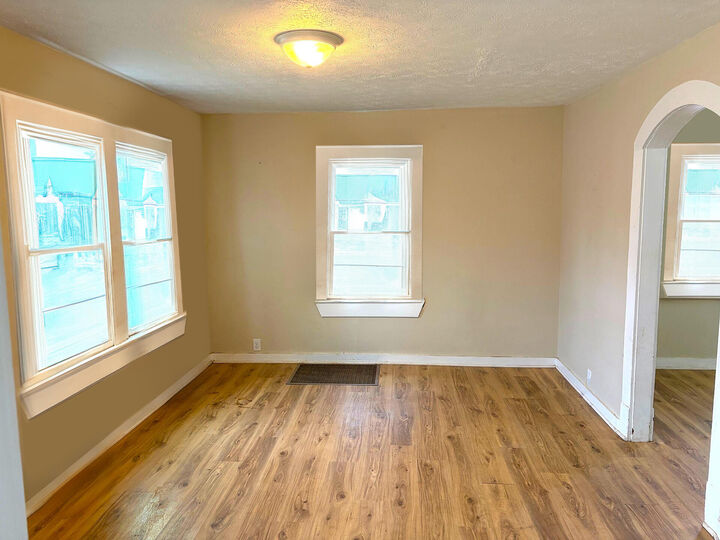 Property Photo:  201 E Market Street  KY 41095 