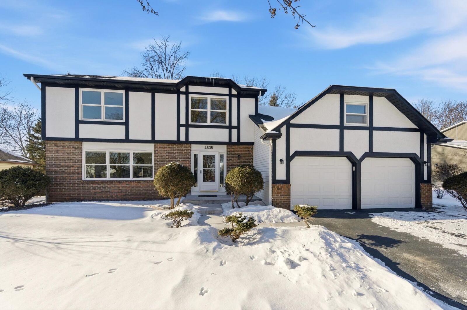 Property Photo: 4635 Shenandoah Lane N MN 55446