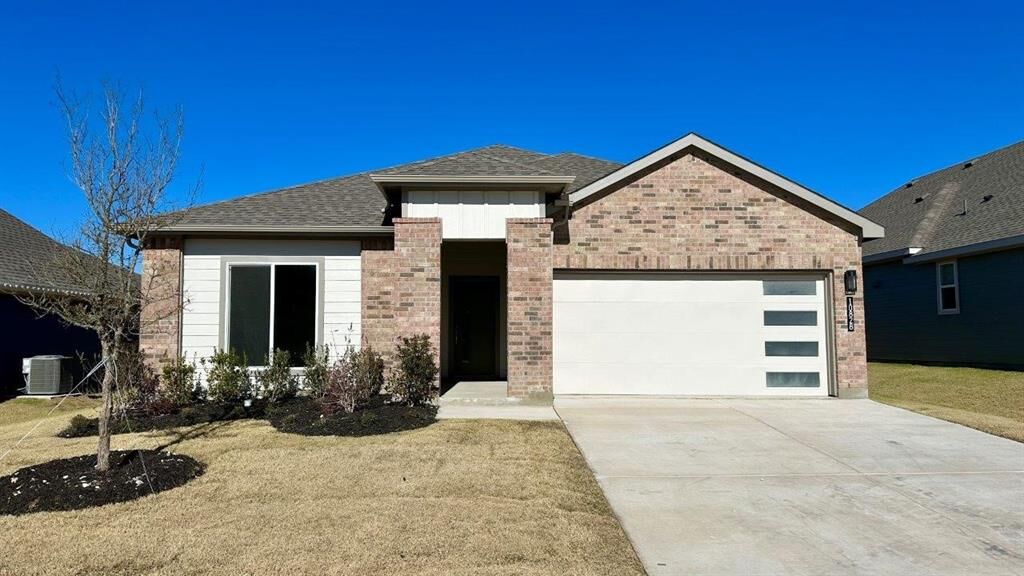 Property Photo:  10828 Black Onyx Drive  TX 76036 