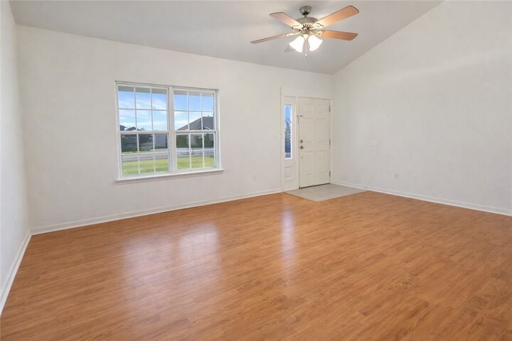 Property Photo:  526 White Oak Street  AR 72734 