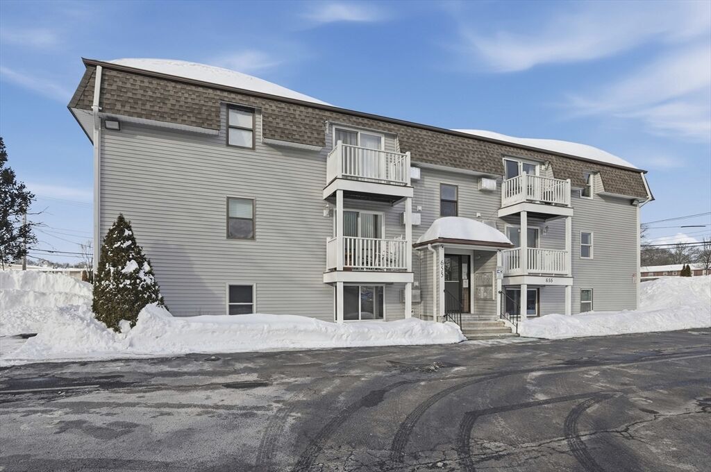 Property Photo:  655 Plantation St 20B  MA 01605 