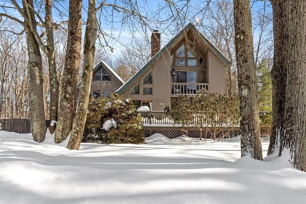 Property Photo: 87 Norwood Ave MA 01453